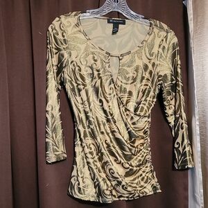 Gold Ruched Fitted Blouse with Three-Quarter Sleeves
